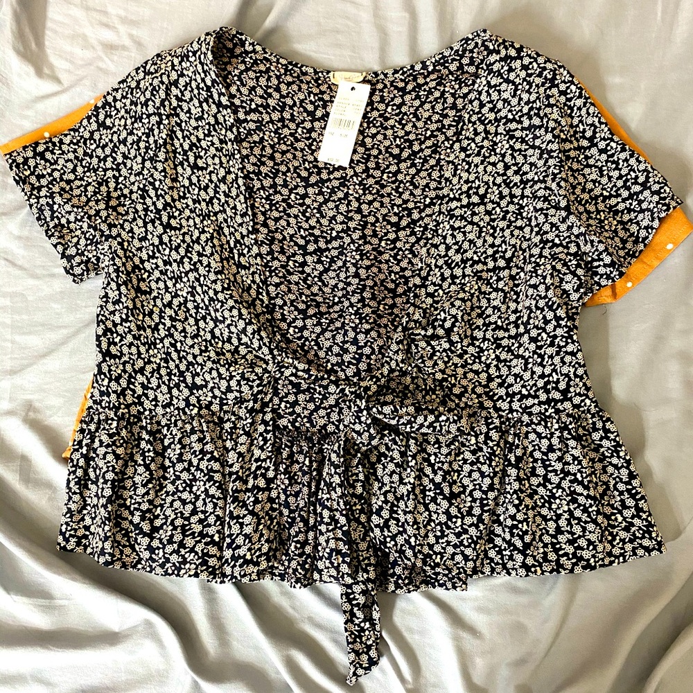 Brandy Melville blouse